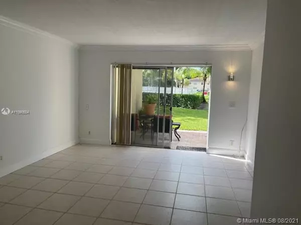 Coral Springs, FL 33071,10074 Twin Lakes Dr #5-D