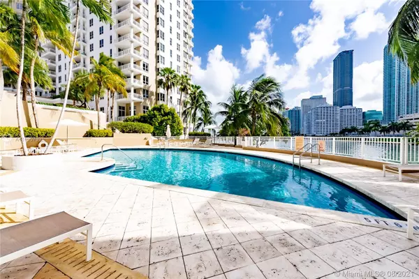 Miami, FL 33131,801 Brickell Key Blvd #806