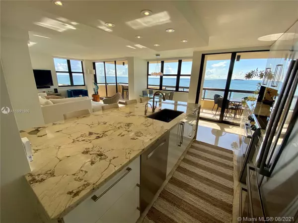 Miami Beach, FL 33140,2555 Collins Ave #1201