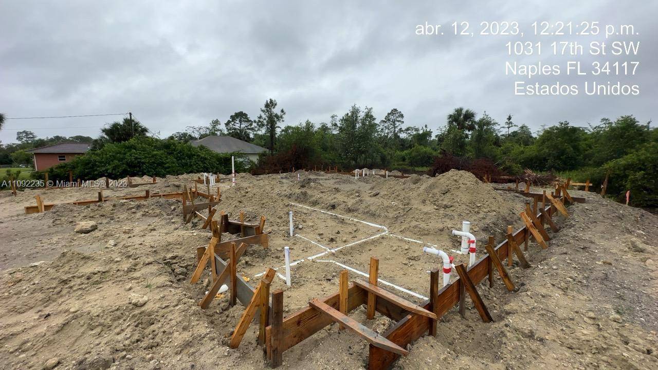 Naples, FL 34117,1011 SW 17