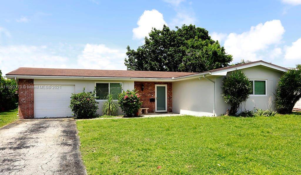 7871 NW 15th Ct, Pembroke Pines, FL 33024