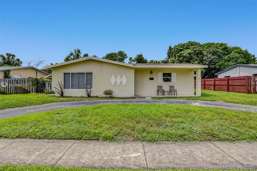2941 NW 45th Ave, Lauderdale Lakes, FL 33313