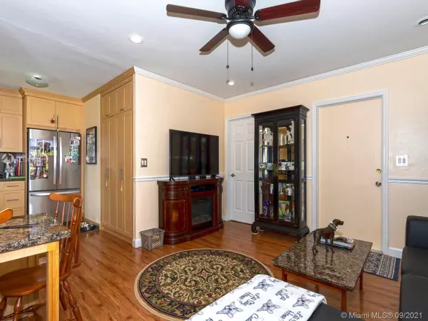 Hollywood, FL 33020,1323 N 16th Ct