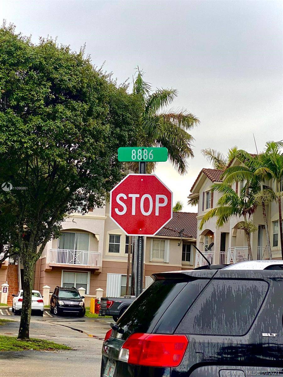 8886 W Flagler St #104, Miami, FL 33174