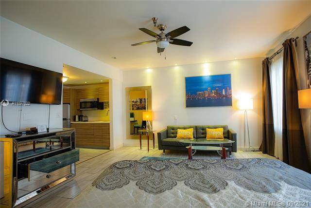 Miami Beach, FL 33139,530 Ocean Dr #310