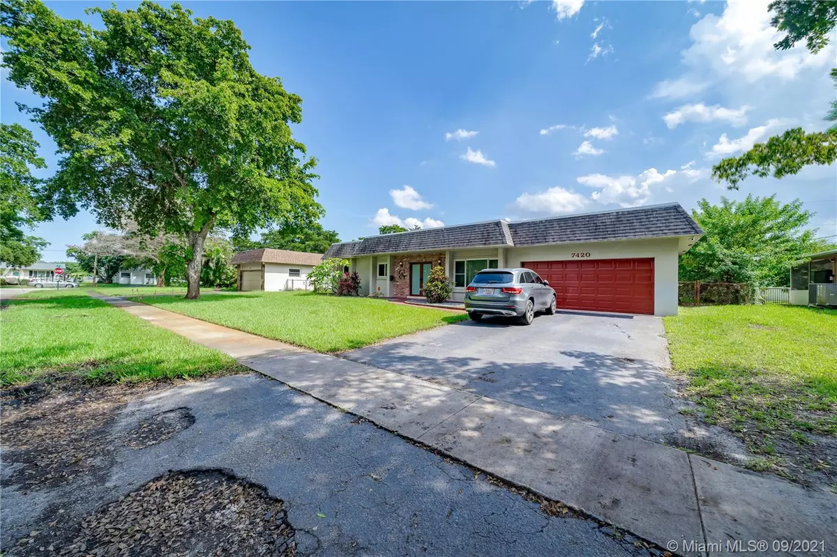 Plantation, FL 33313,7420 NW 13th St