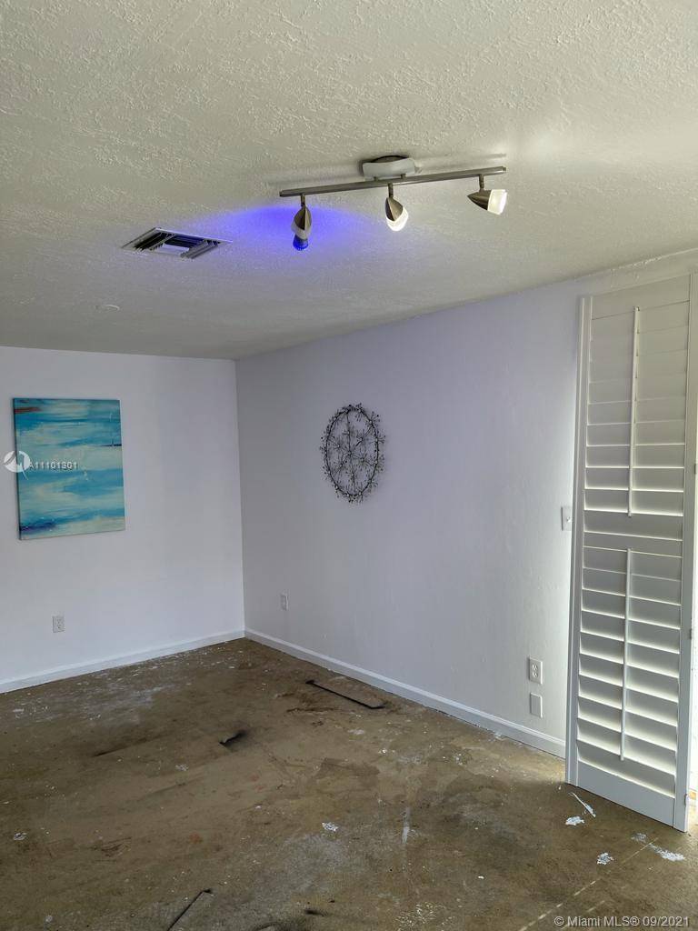 Vero Beach, FL 32962,1176 SW 13th Ave SW