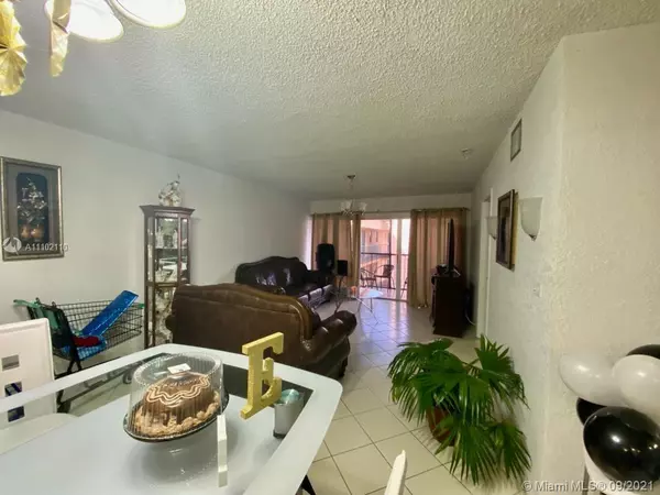 Hialeah, FL 33012,1975 W 44th Pl #510