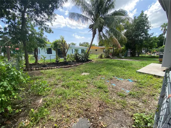 North Miami Beach, FL 33179,18341 NE 20th Pl