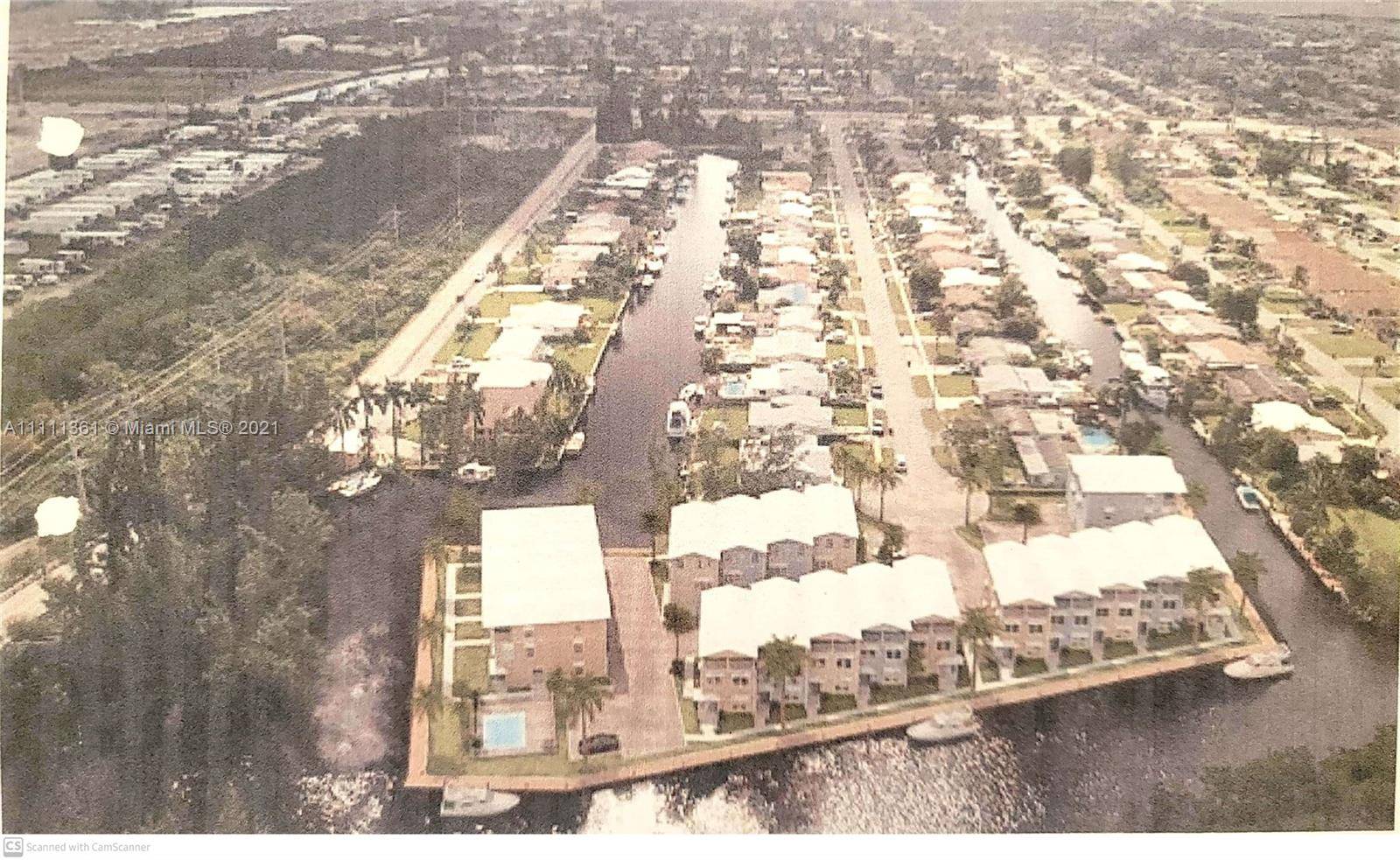 4400 SW 42nd Ter, Dania Beach, FL 33314