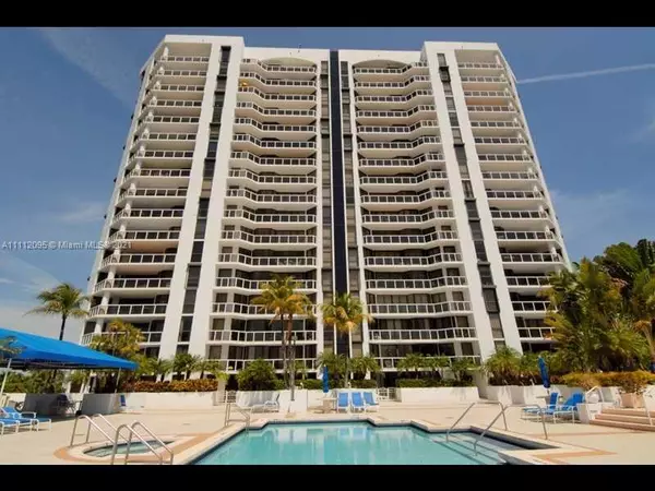 Aventura, FL 33180,3600 YACHT CLUB DR #404