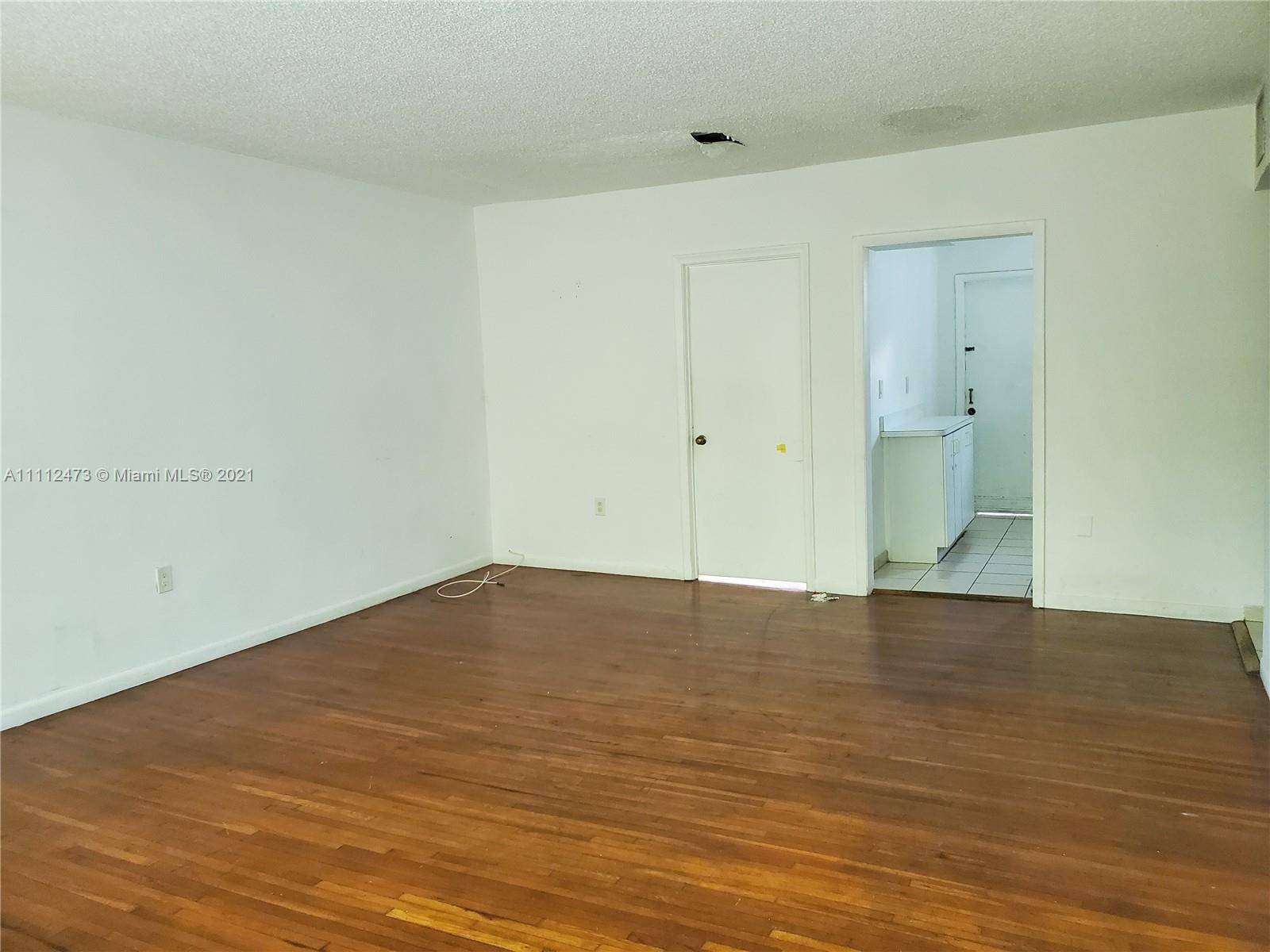 Miami Beach, FL 33141,1265 Marseille Dr #32