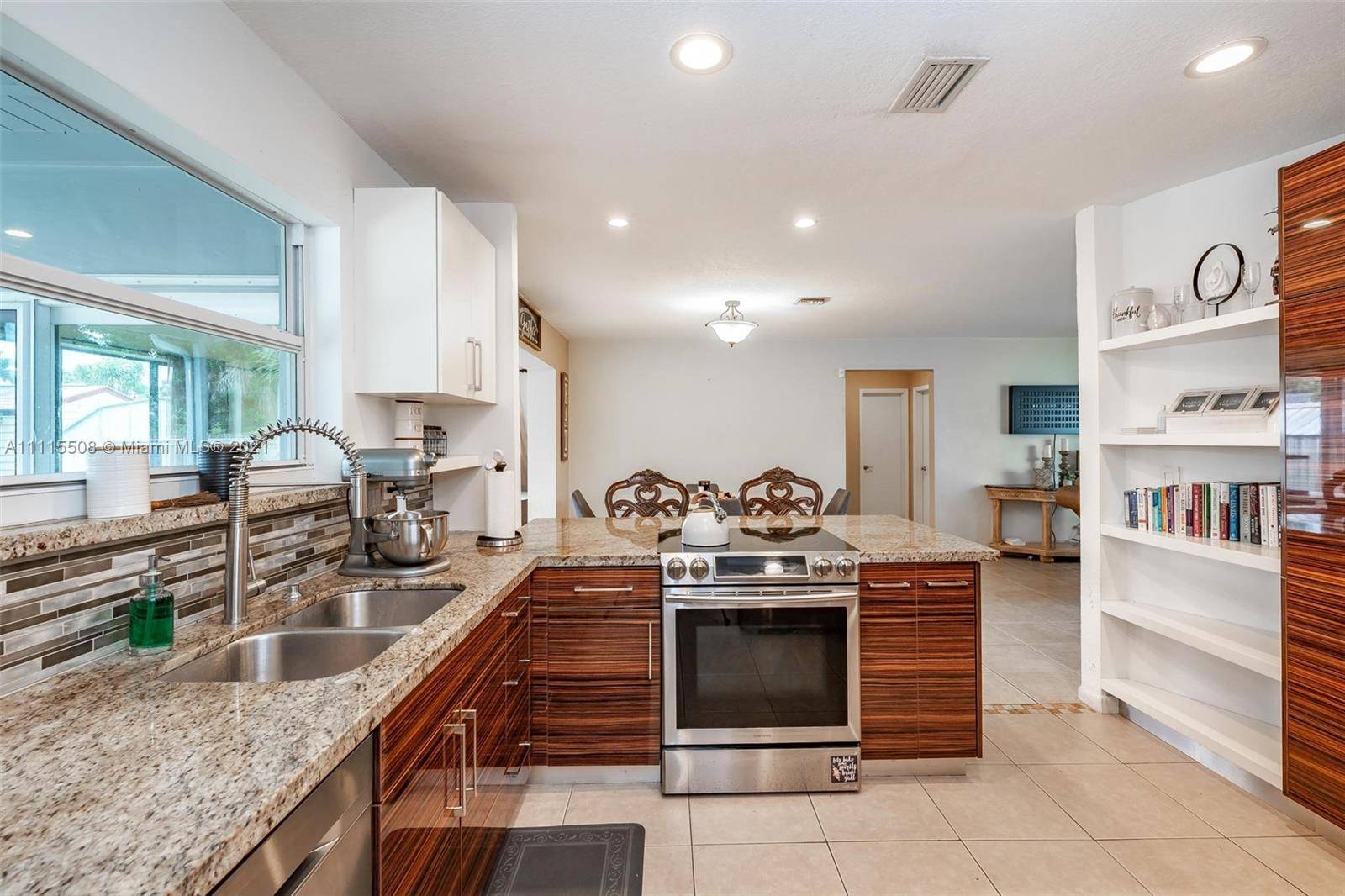 Pembroke Pines, FL 33023,6931 SW 2nd St