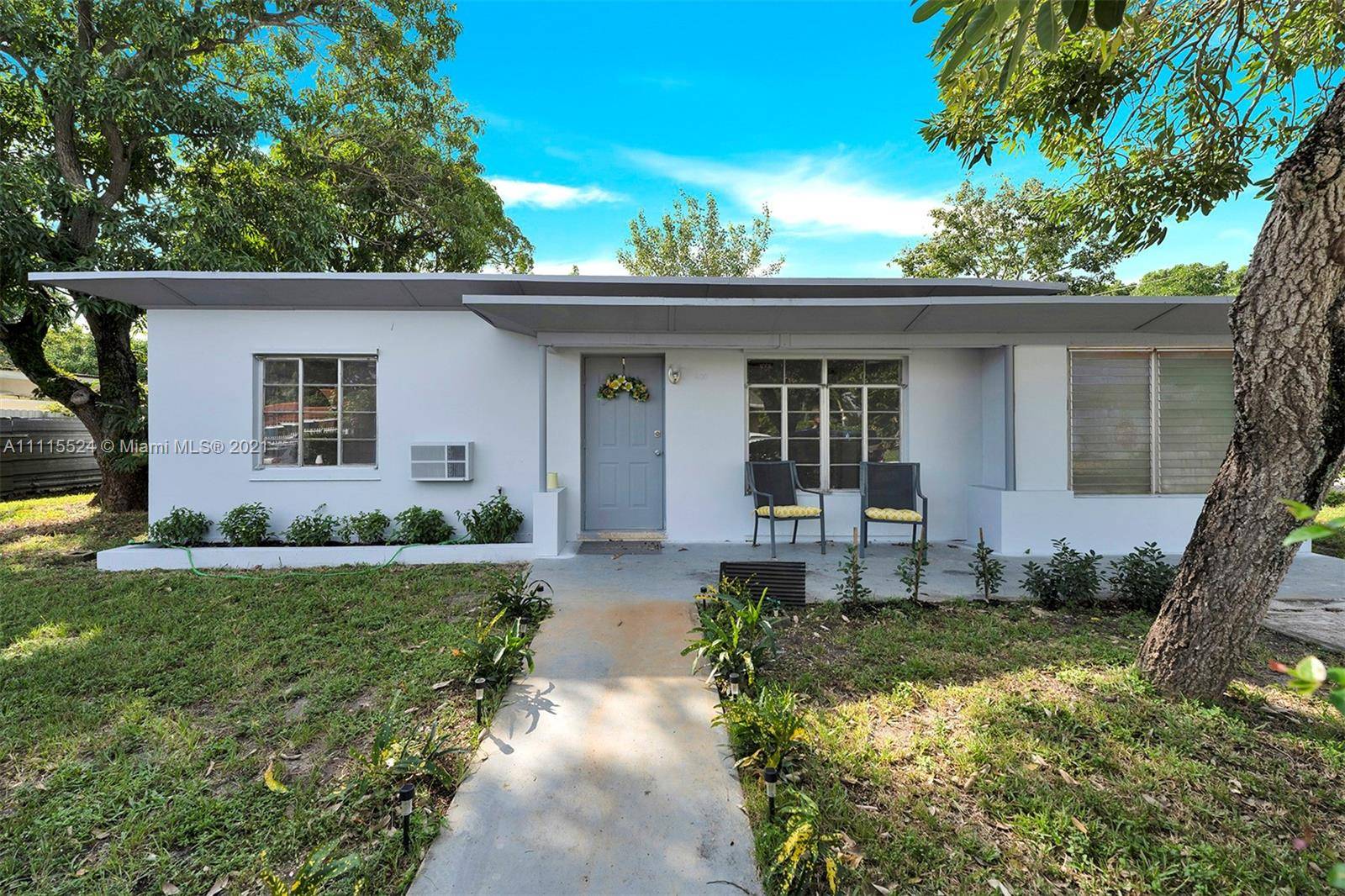 600 E 57th St, Hialeah, FL 33013
