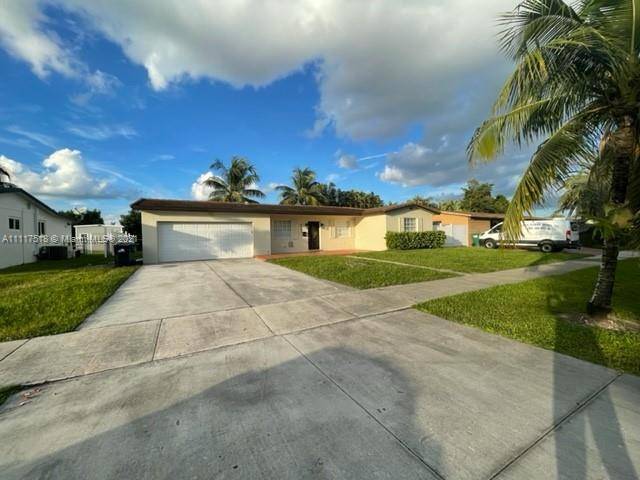 Hialeah, FL 33015,8561 NW 178th St