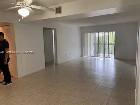 Plantation, FL 33324,711 N Pine Island Rd #401