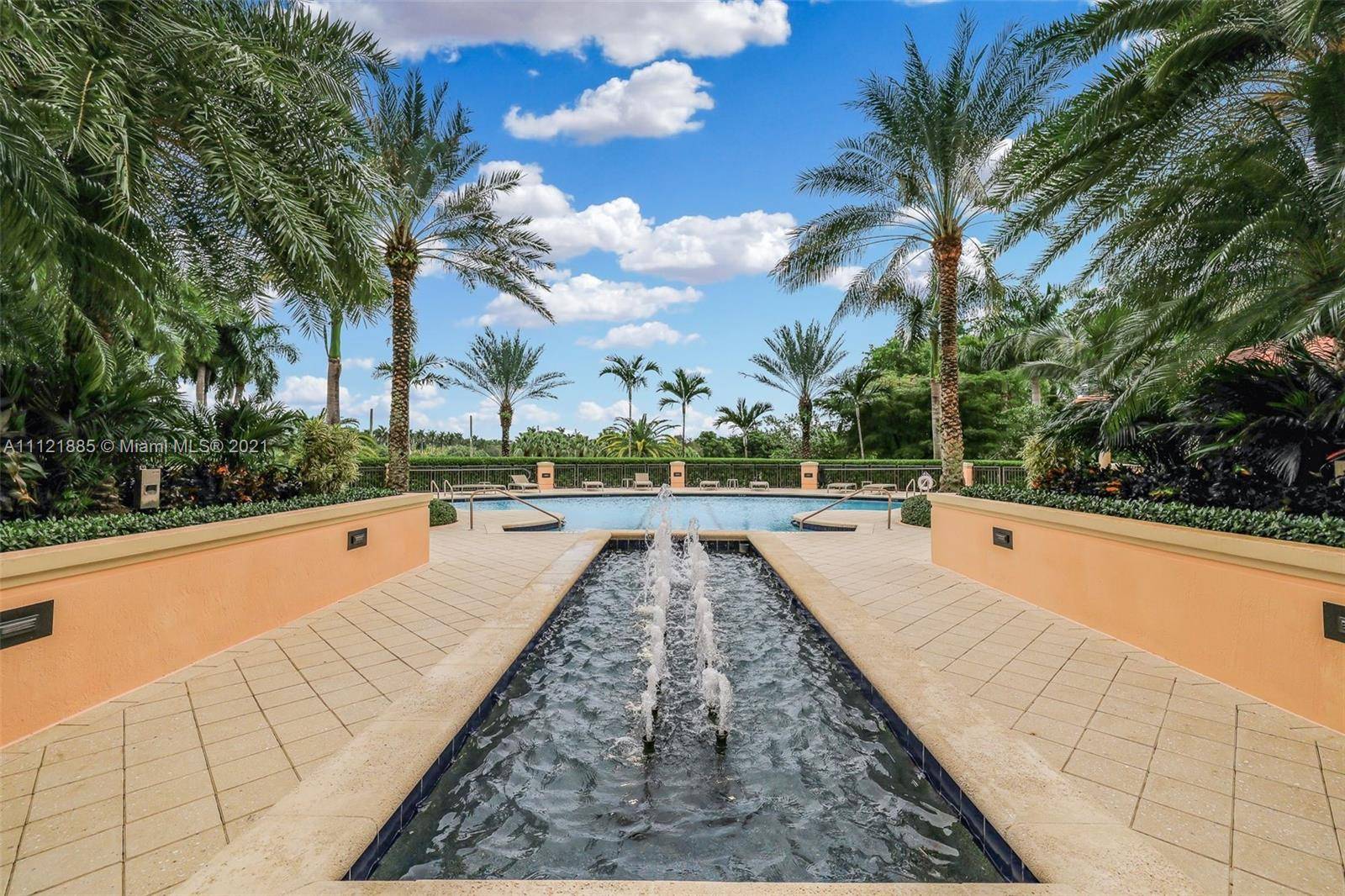 Coral Gables, FL 33158,13621 Deering Bay Dr #401