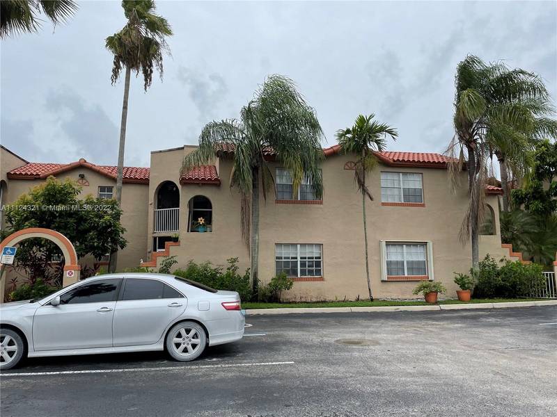 8734 SW 3rd St #101, Pembroke Pines, FL 33025