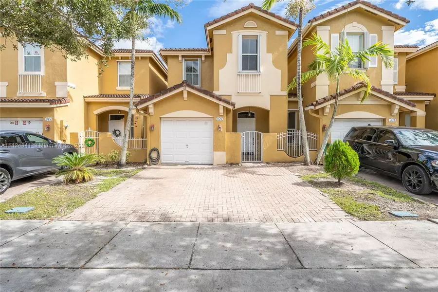 979 SW 154th Path, Miami, FL 33194