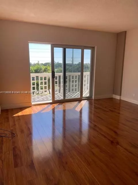 Oakland Park, FL 33308,1831 NE 38th  St #410