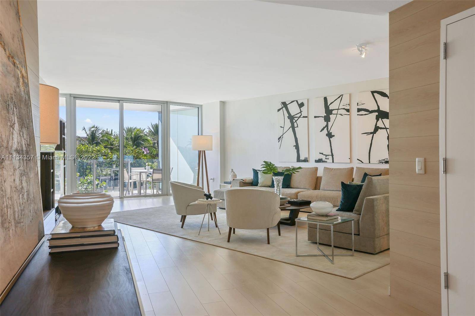 1 Collins Ave #304, Miami Beach, FL 33139