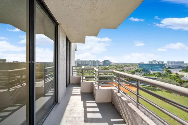 3300 NE 191st St #1201,  Aventura,  FL 33180