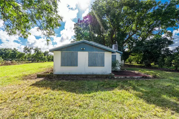 Homestead, FL 33031,20040 SW 248th St