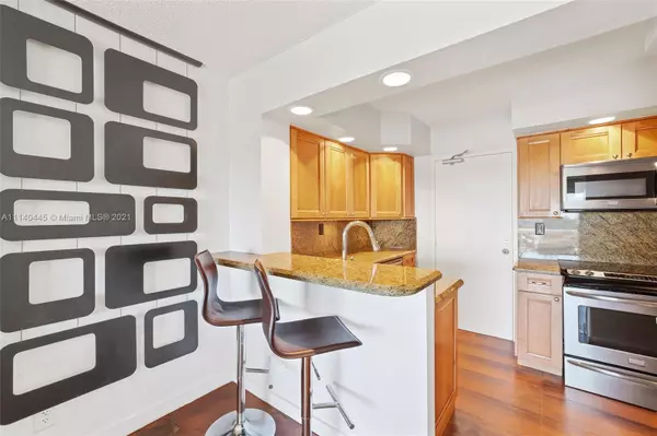 Oakland Park, FL 33308,1831 NE 38th St #706