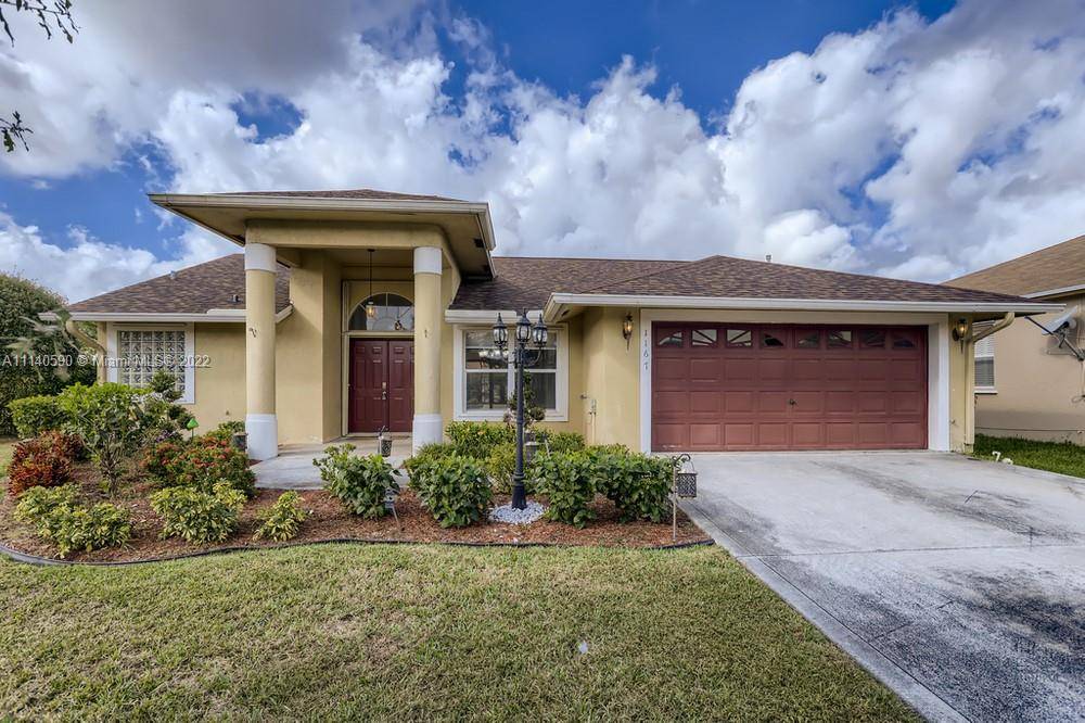 1167 Hatteras CIR, Green Acres, FL 33413