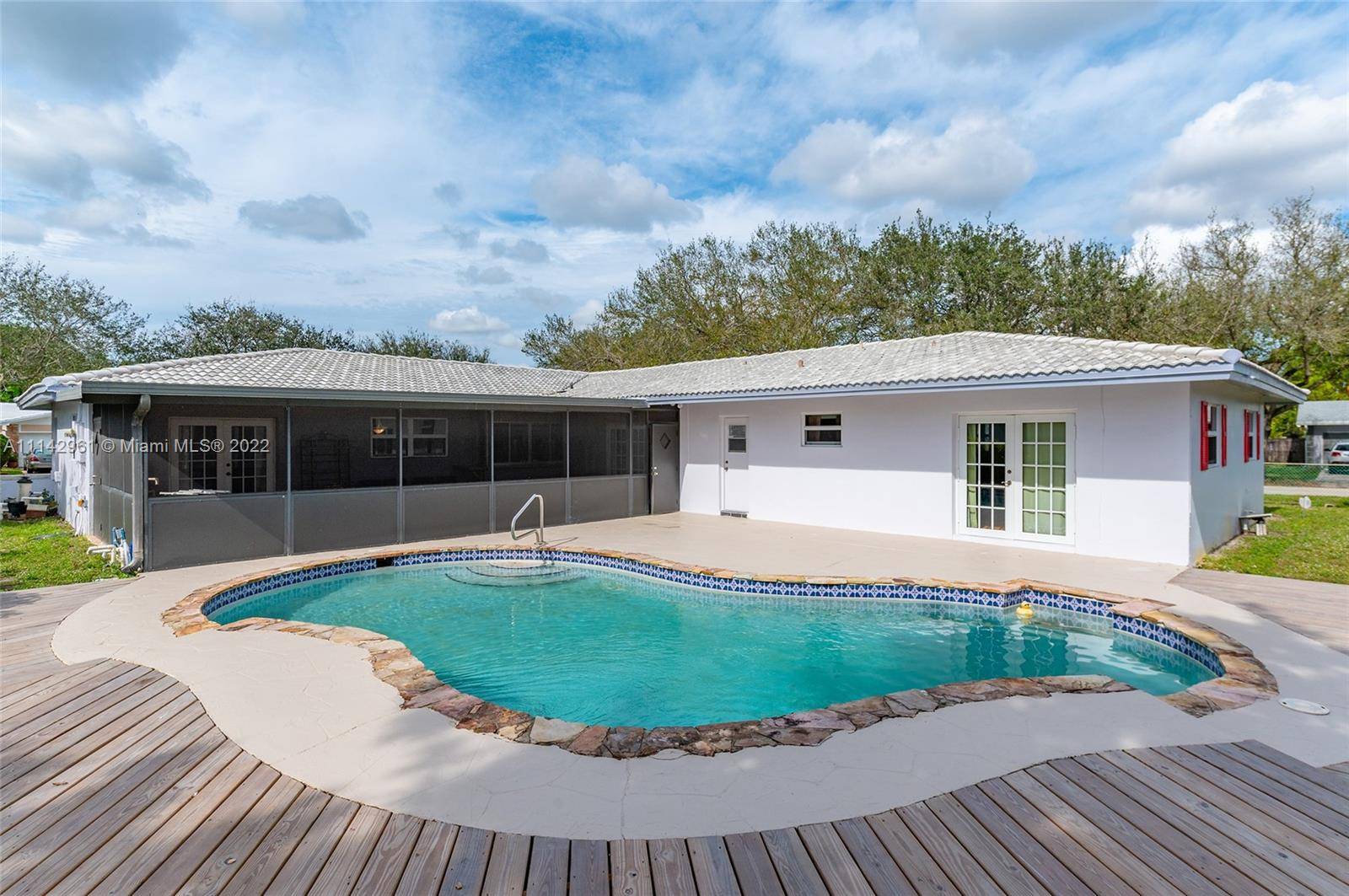 Plantation, FL 33317,490 NW 45th Ave