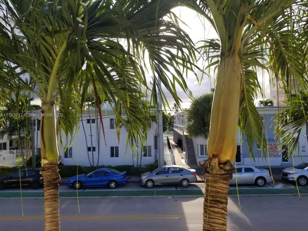 Miami Beach, FL 33141,8345 Byron Ave #3