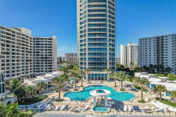 Hollywood, FL 33019,3101 S Ocean Dr #1704