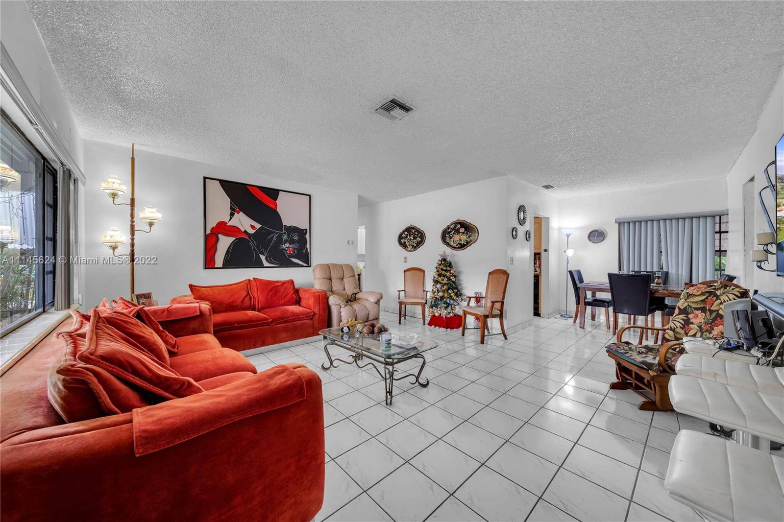 Hialeah, FL 33012,5802 W 3rd Ave