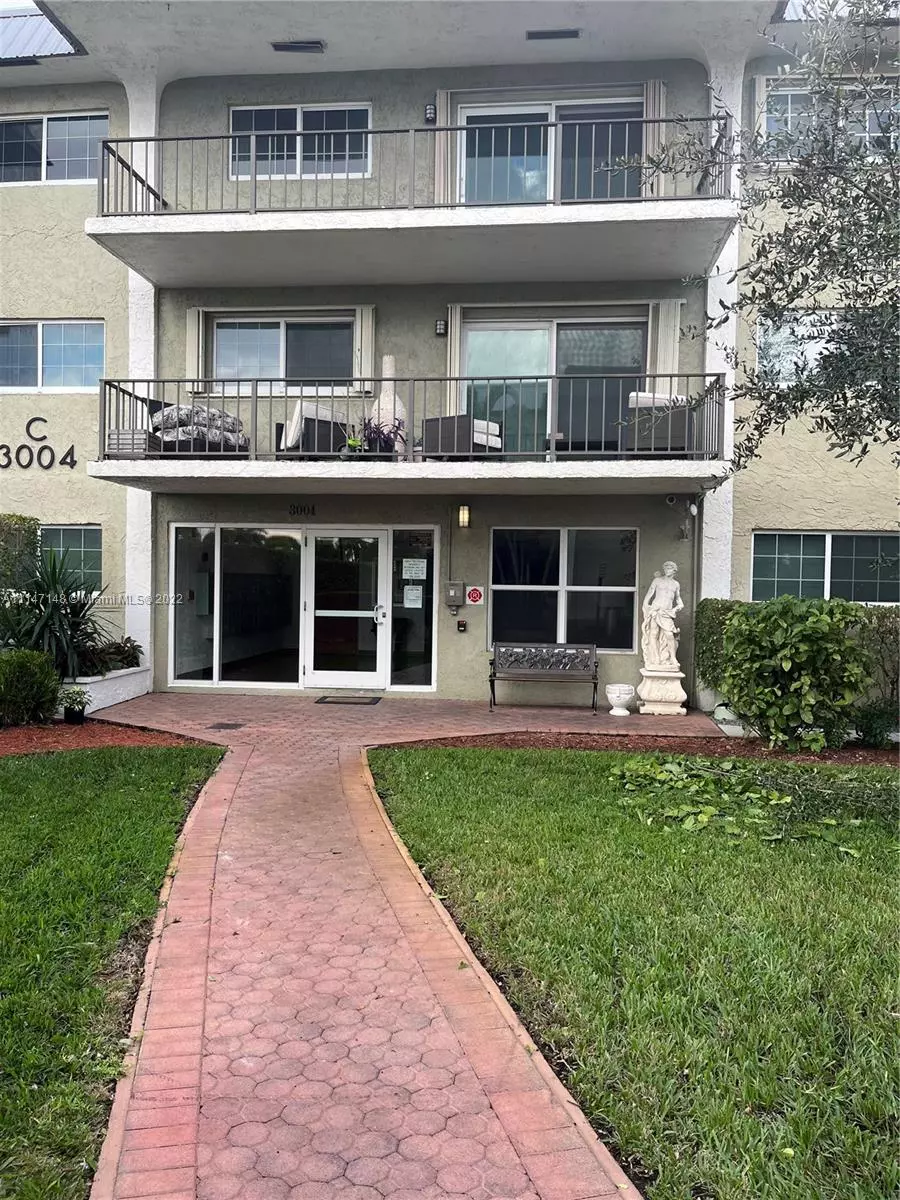 Wilton Manors, FL 33334,3004 NE 5th Ter #313-C