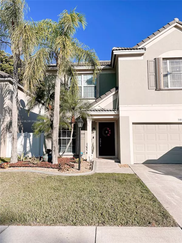 5812 N Plum Bay Pkwy, Tamarac, FL 33321