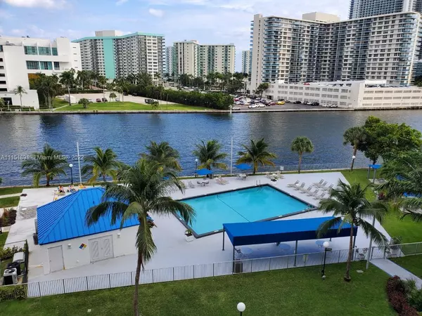 Hallandale Beach, FL 33009,200 Leslie Dr #606