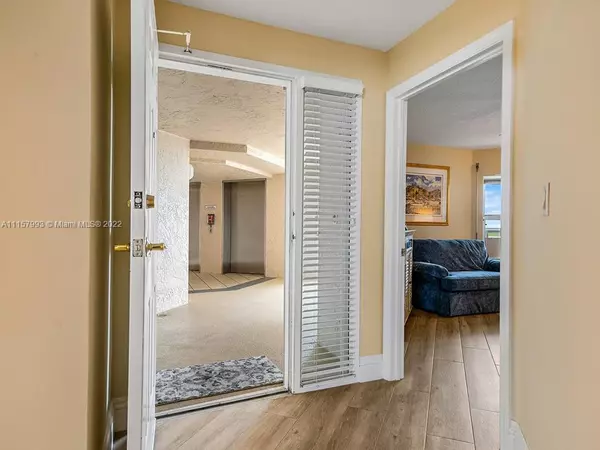 Fort Pierce, FL 34949,5051 N Highway A1a #8-4