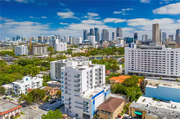 Miami, FL 33128,39 NW 7th Ave