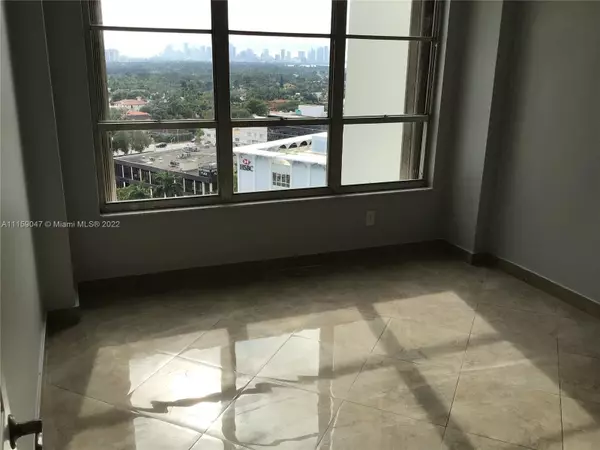 Miami Beach, FL 33140,4101 Pine Tree Dr #1501