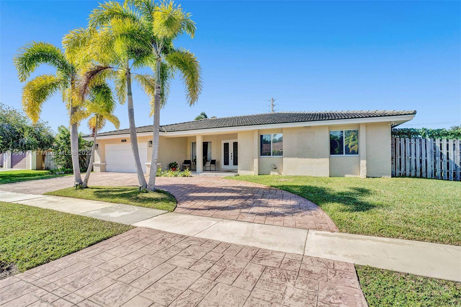 Weston, FL 33326,16782 Golfview Dr.