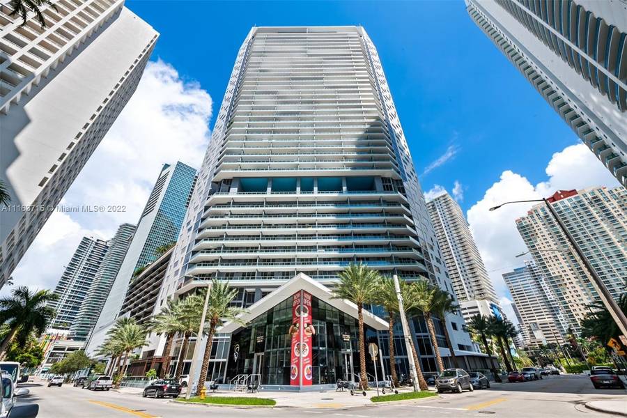 1300 Brickell Bay Dr #4201, Miami, FL 33131