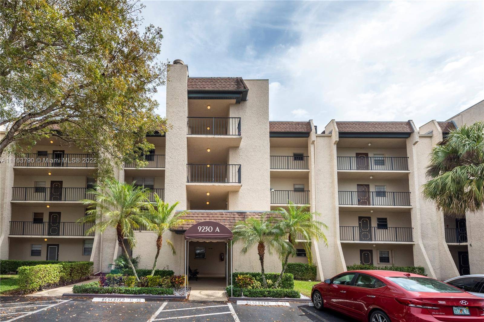Davie, FL 33324,9230 Lagoon Pl #116