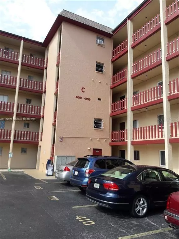 Other City - In The State Of Florida, FL 34205,4067 Lake Bayshore Dr C302