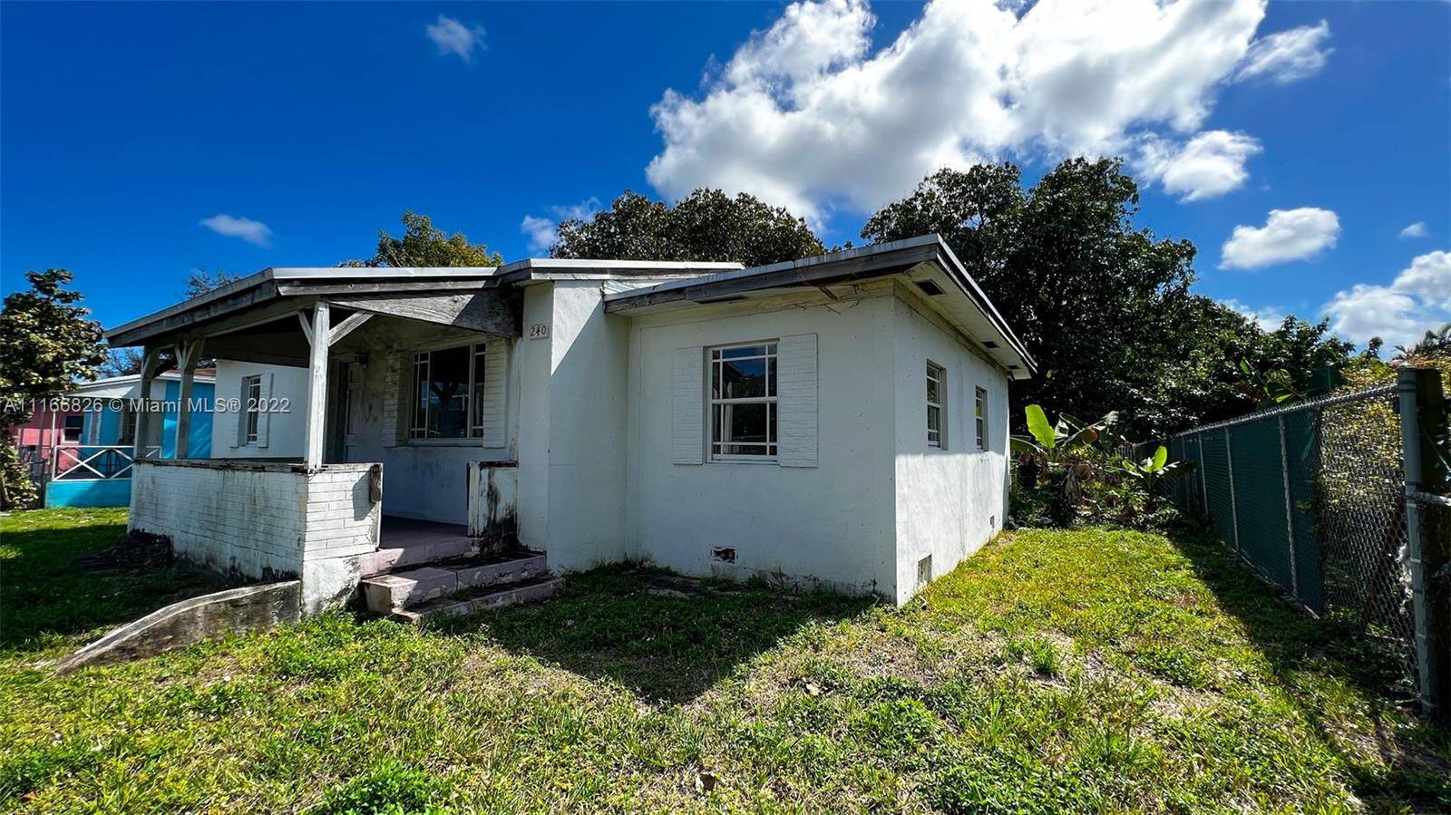 North Miami, FL 33168,240 NW 135th St