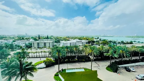 Bal Harbour, FL 33154,10275 Collins Ave #726