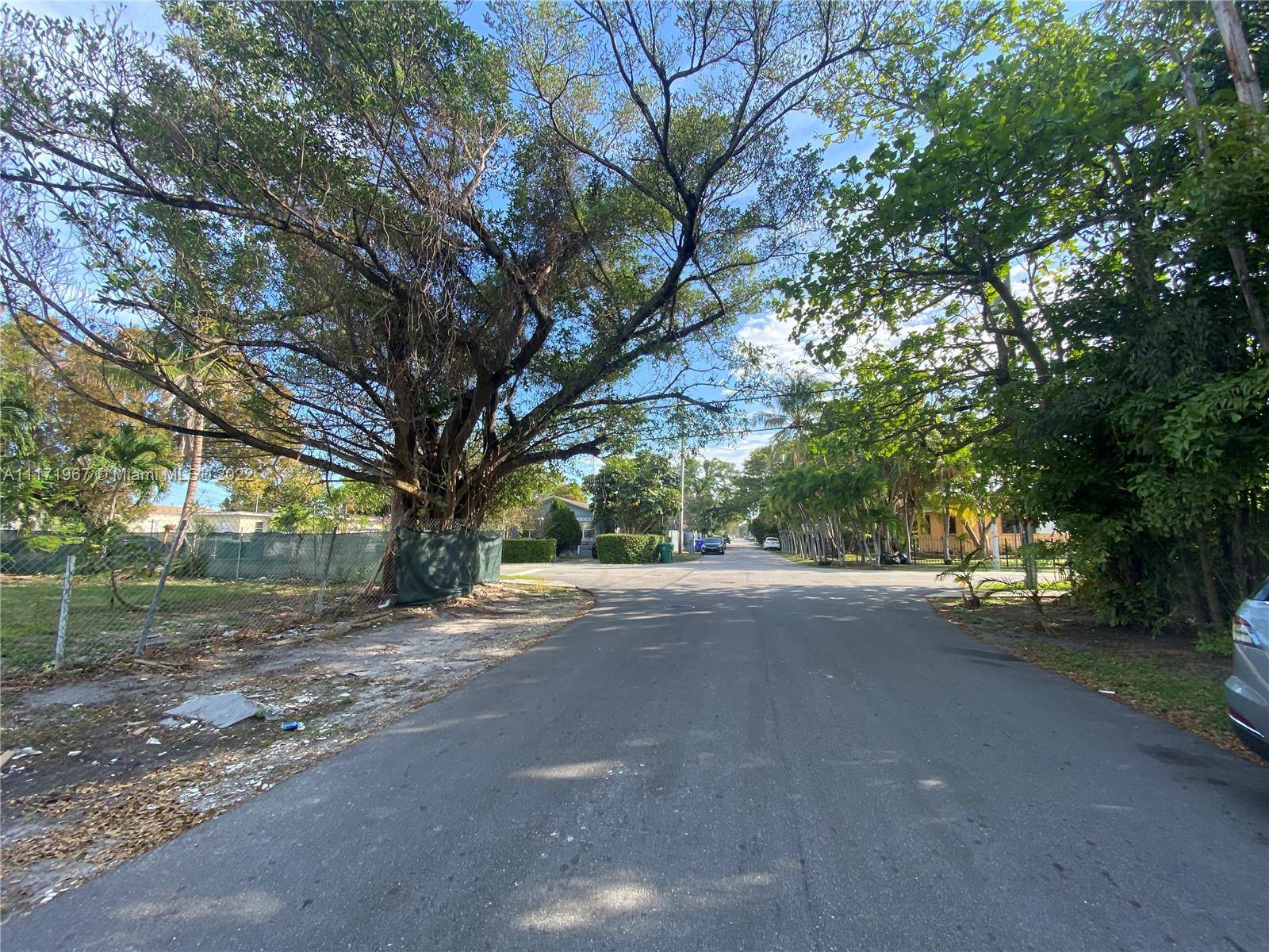 Miami, FL 33145,2290 SW 13 St