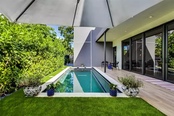 Fort Lauderdale, FL 33315,619 SW 10th St