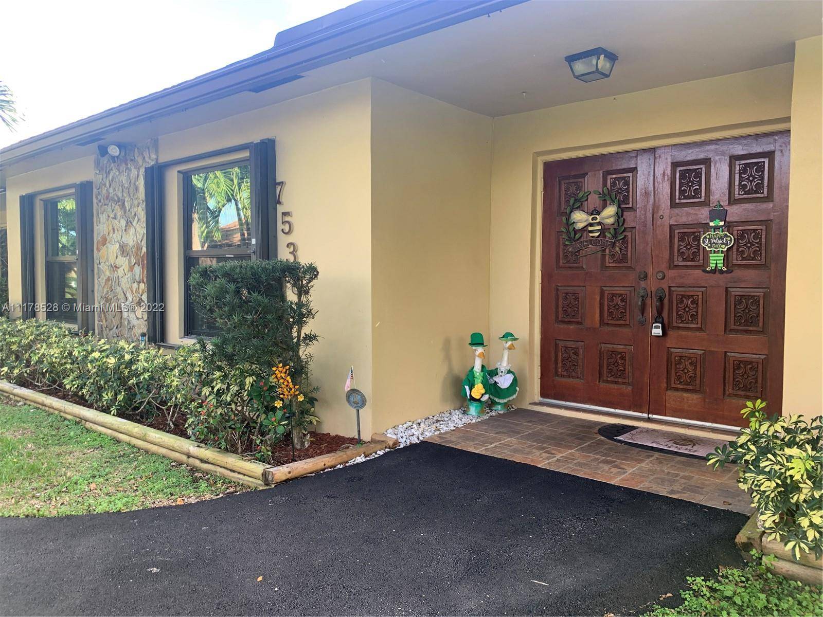 7538 SW 28th St #48, Davie, FL 33314