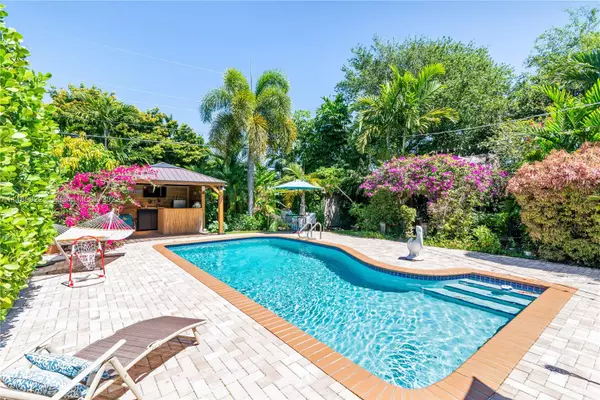 Hialeah, FL 33015,7835 NW 172nd St