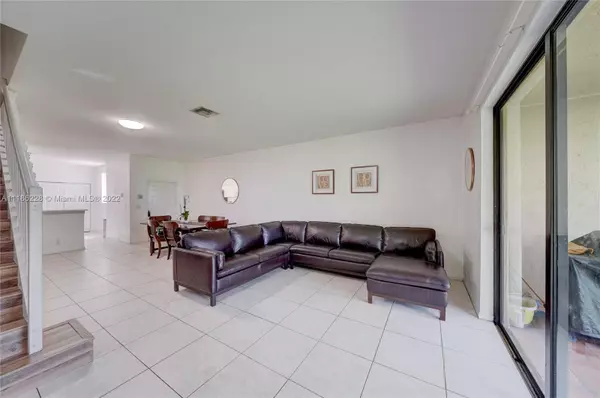 Weston, FL 33332,3851 Tree Top Dr